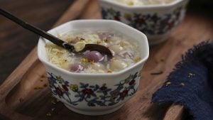 Street Food Glutinous Rice Dumpling In Sweet Rice Wine