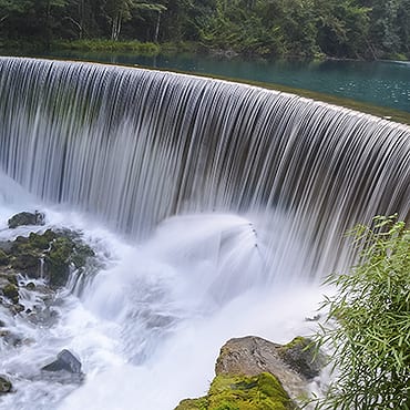 5 Day Huangguoshu Waterfall and Kaili Miao Villages Tour