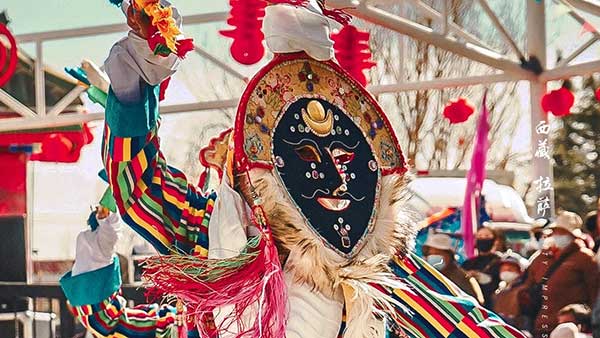 shopping in Lhasa